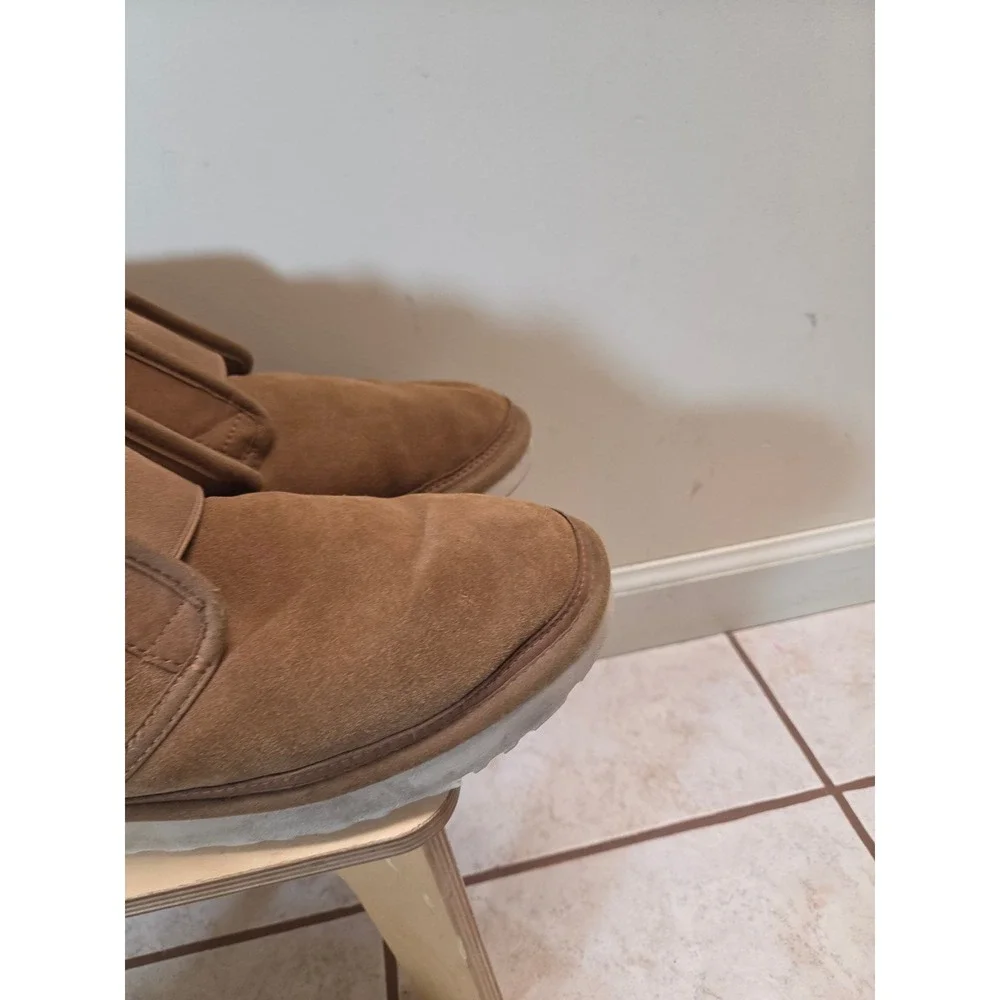UGG Neumel Snapback Chestnut Suede Sheepskin Boots Mens Size 12 G0YRHM9A
